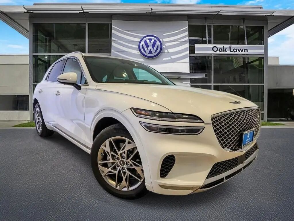 2024 Genesis GV70 2.5T Standard — photo 1 of 4