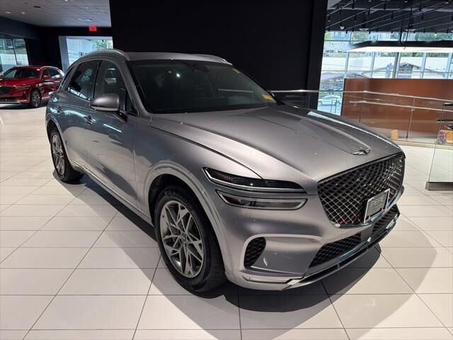 2024 Genesis GV70 2.5T Standard — photo 1 of 4