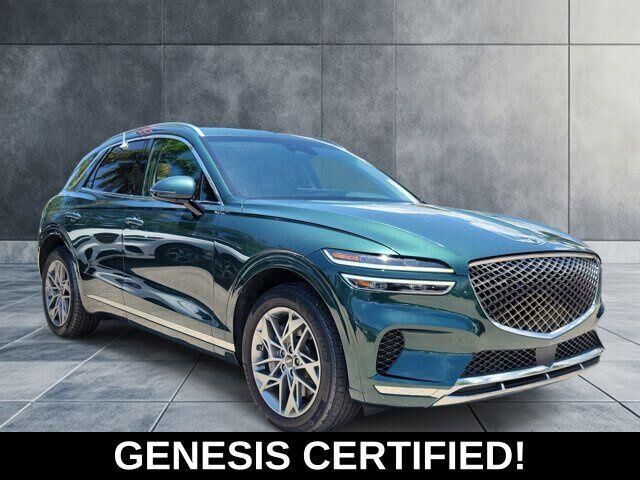 2024 Genesis GV70 2.5T Standard — photo 1 of 26