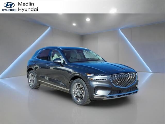 2024 Genesis GV70 2.5T Standard — photo 1 of 13