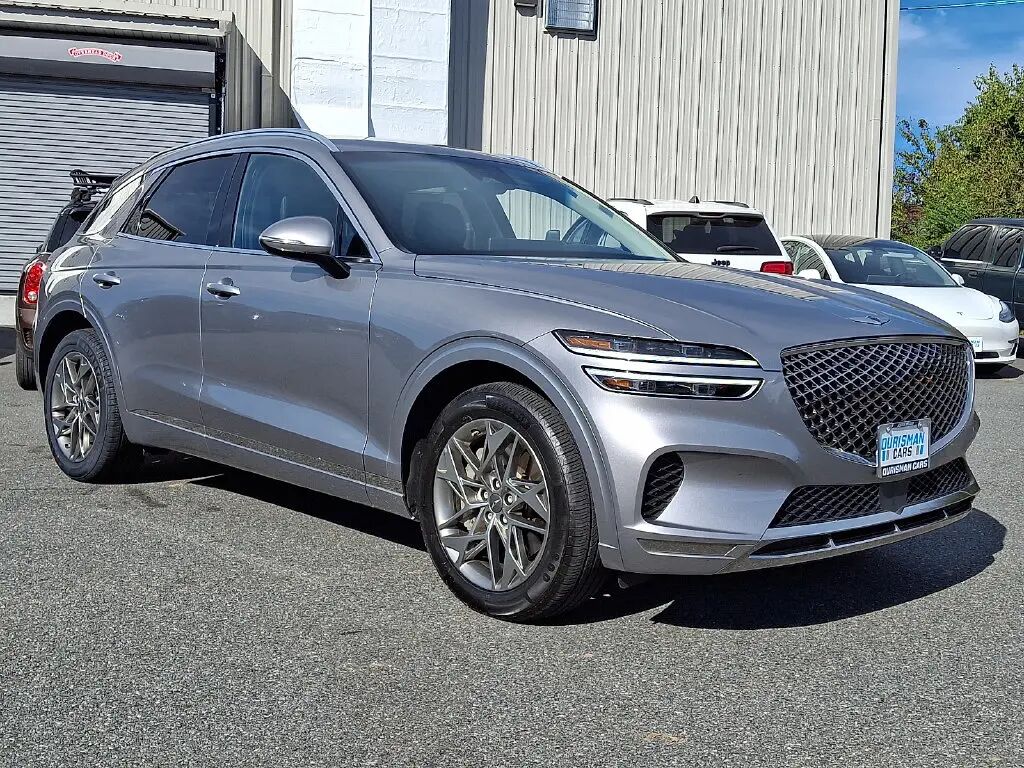 2025 Genesis GV70 2.5T Standard — photo 1 of 13