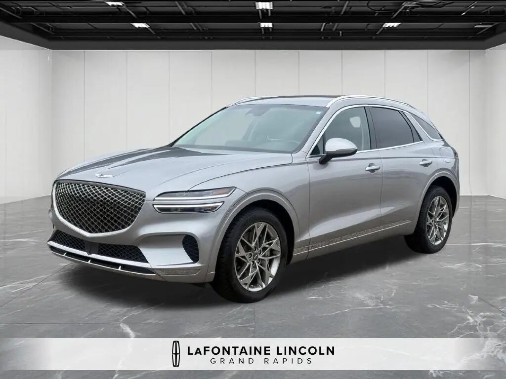 2025 Genesis GV70 2.5T Standard — photo 1 of 13