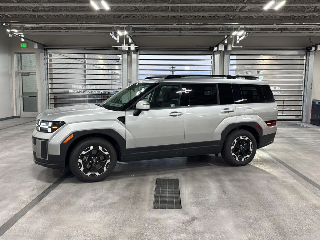 2025 Hyundai SANTA FE SEL — photo 1 of 13