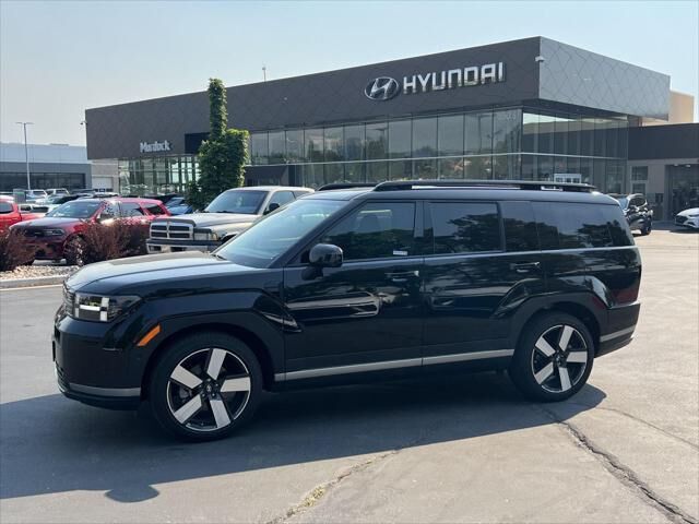 2025 Hyundai SANTA FE Limited — photo 1 of 13