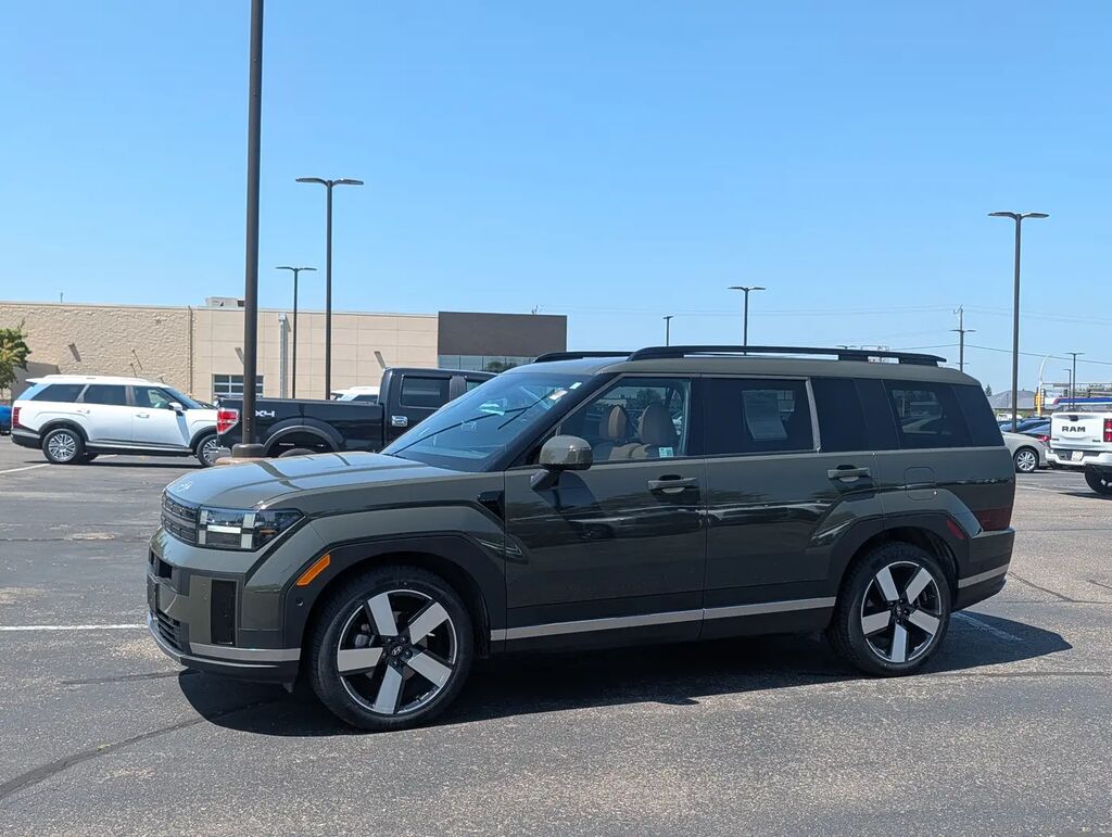 2025 Hyundai SANTA FE Limited — photo 1 of 13
