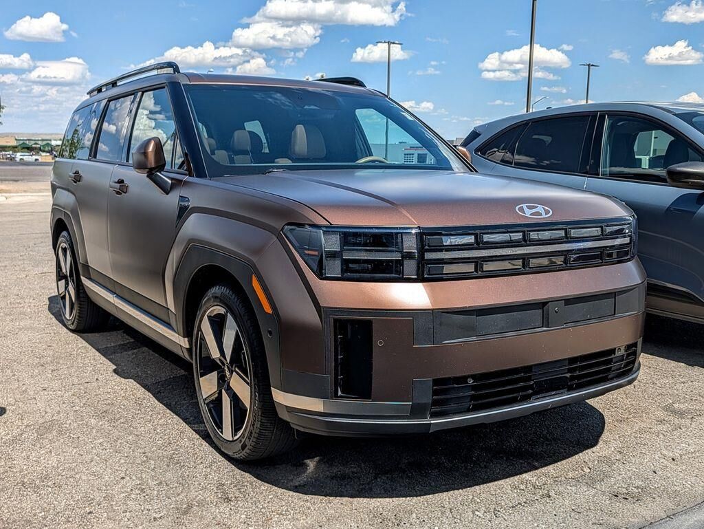 2025 Hyundai SANTA FE Limited — photo 1 of 10