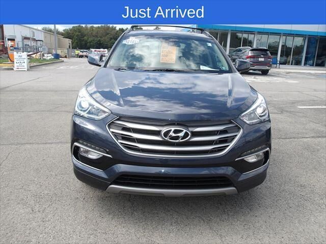 2017 Hyundai SANTA FE Sport 2.4L — photo 1 of 13