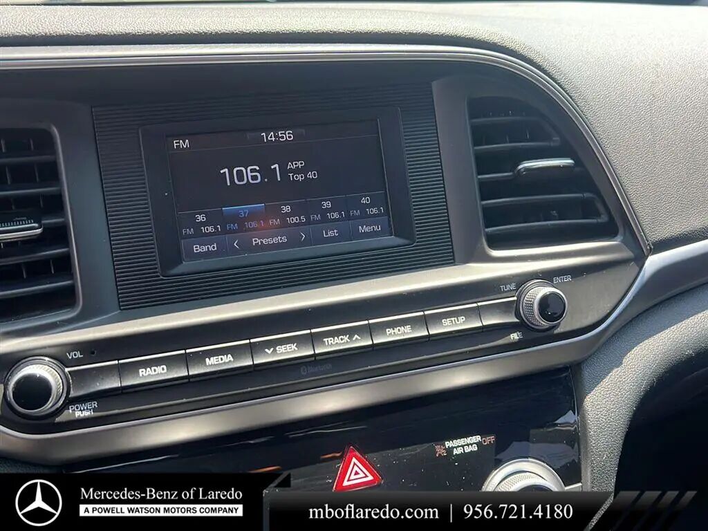 2019 Hyundai ELANTRA SE — photo 1 of 17