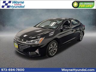 2019 Hyundai ELANTRA Limited — photo 1 of 26