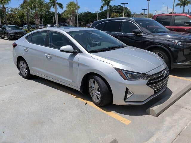 2020 Hyundai ELANTRA Value Edition — photo 1 of 5