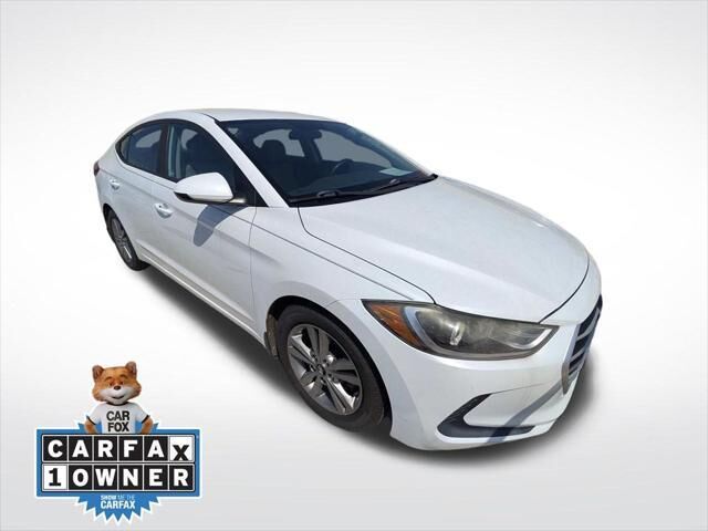 2017 Hyundai ELANTRA SE — photo 1 of 13