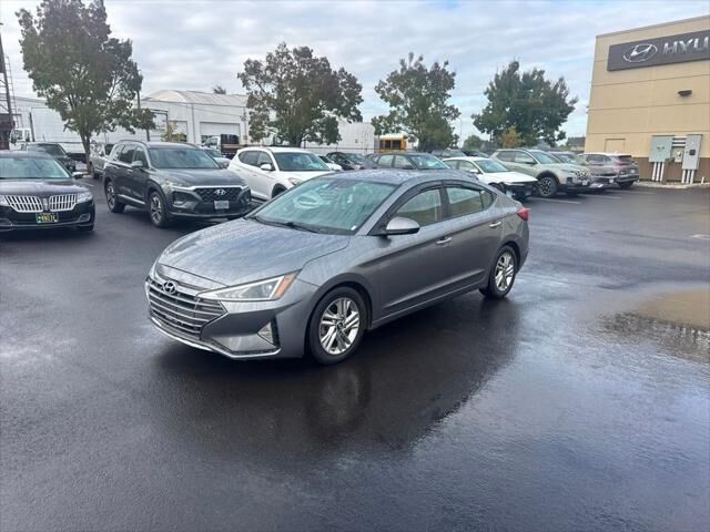 2019 Hyundai ELANTRA SEL — photo 1 of 7