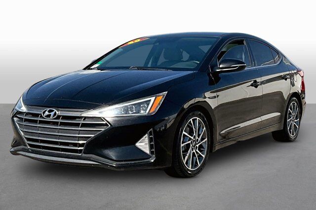 2020 Hyundai Elantra Limited — photo 1 of 13