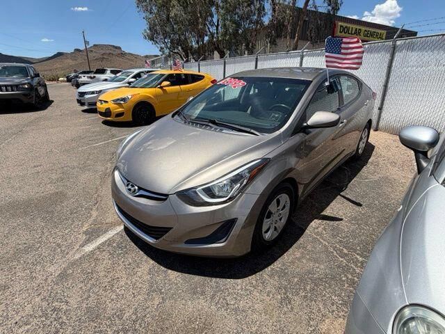 2016 Hyundai ELANTRA SE — photo 1 of 16