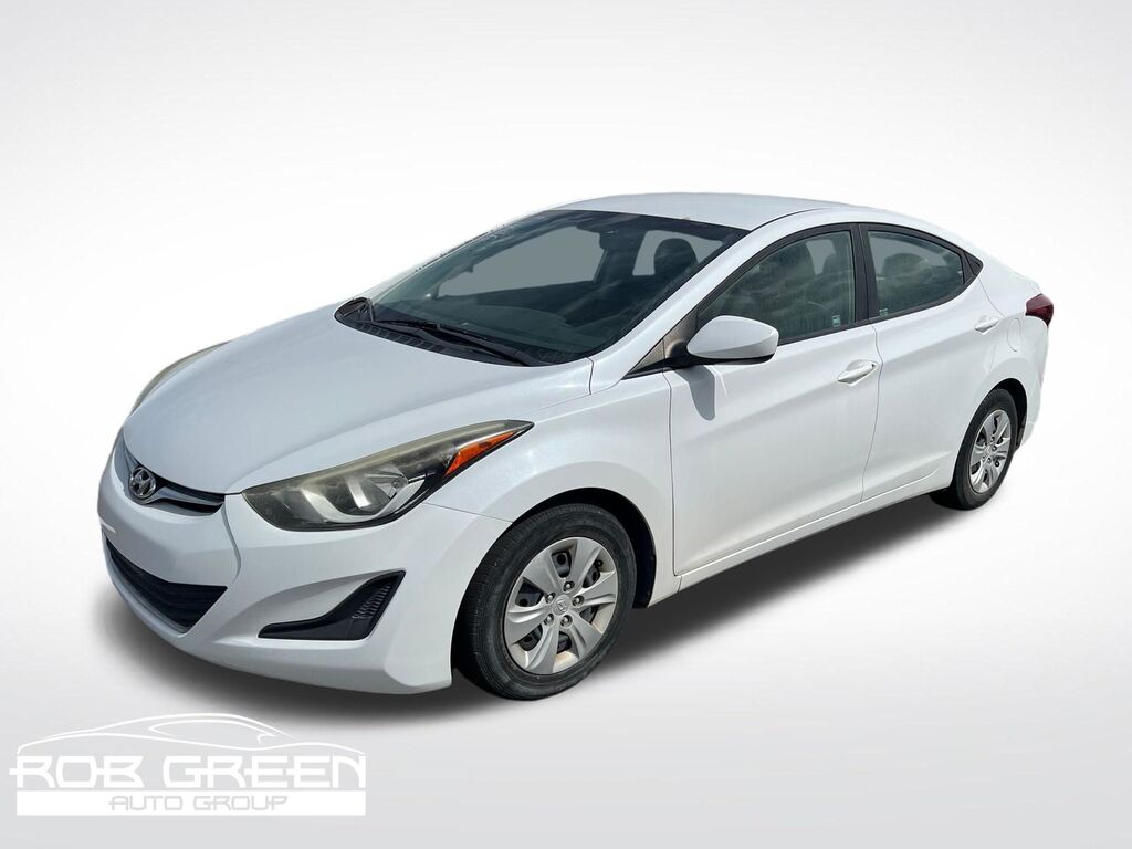 2015 Hyundai Elantra SE — photo 1 of 2