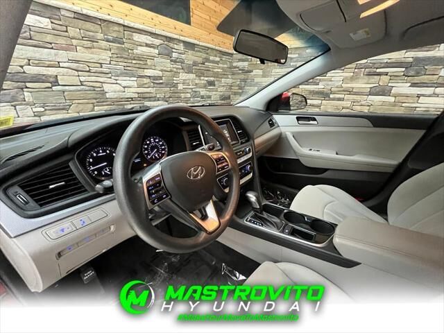 2019 Hyundai SONATA SE — photo 1 of 13