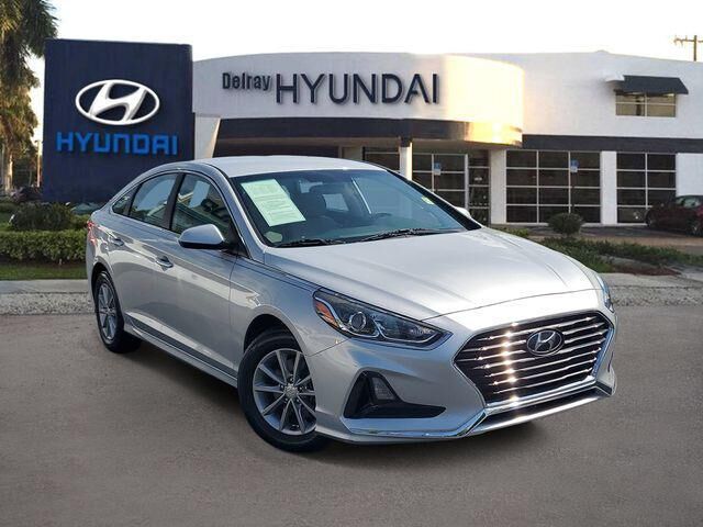 2018 Hyundai SONATA SE — photo 1 of 19