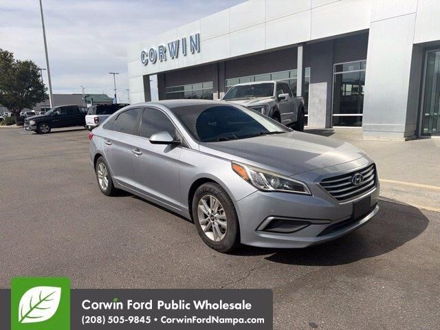 2017 Hyundai SONATA SE