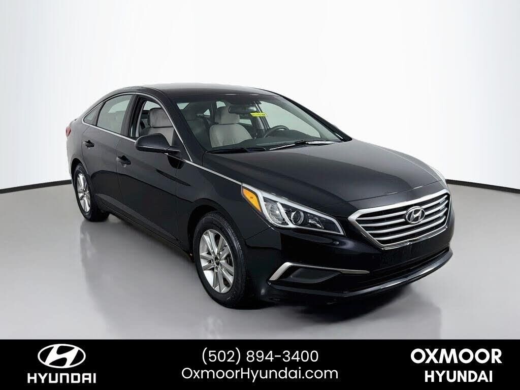 2017 Hyundai SONATA SE — photo 1 of 2