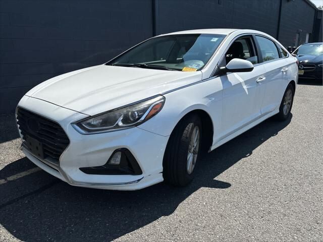 2018 Hyundai SONATA SE — photo 1 of 13