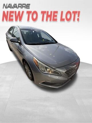 2015 Hyundai SONATA SE — photo 1 of 3