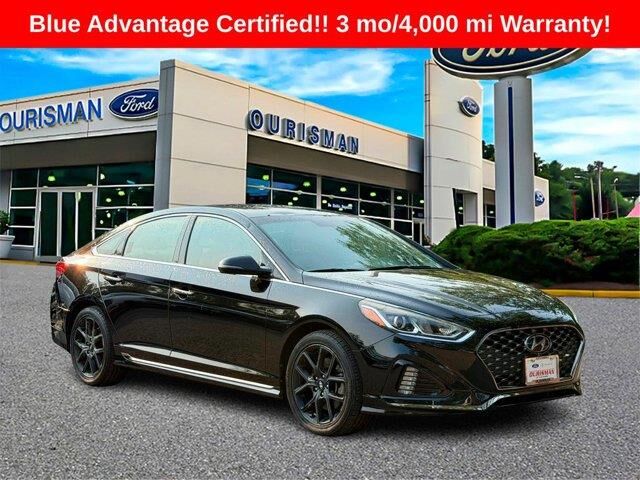 2018 Hyundai SONATA Sport 2.0T — photo 1 of 26