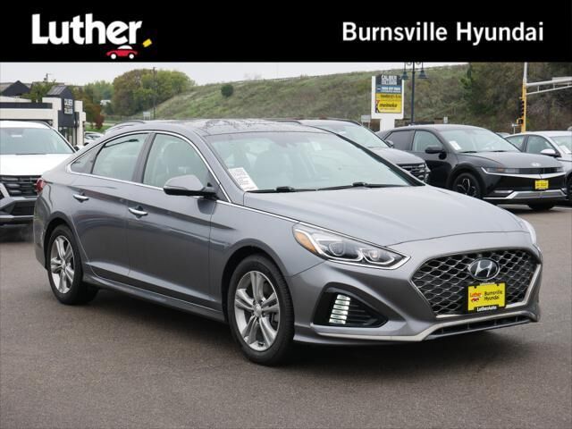 2019 Hyundai SONATA Limited — photo 1 of 13