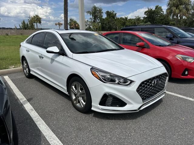 2019 Hyundai SONATA Limited — photo 1 of 12