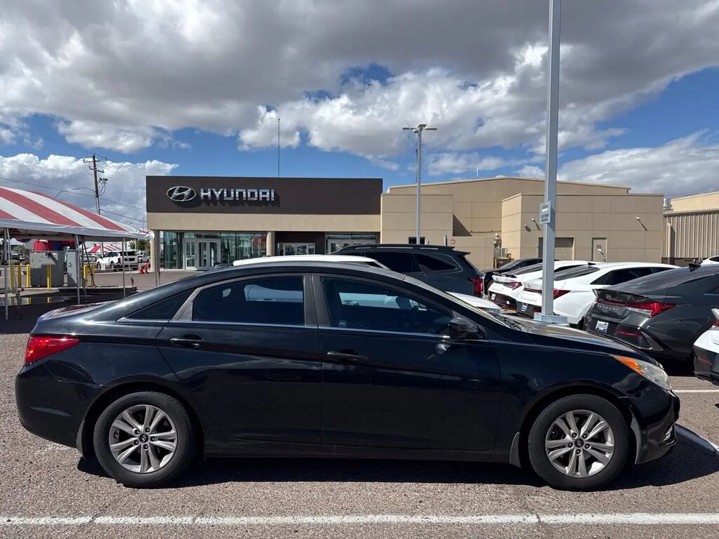 2013 Hyundai SONATA GLS — photo 1 of 13
