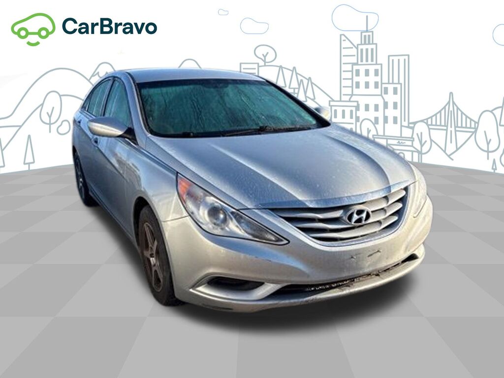 2012 Hyundai Sonata GLS — photo 1 of 2