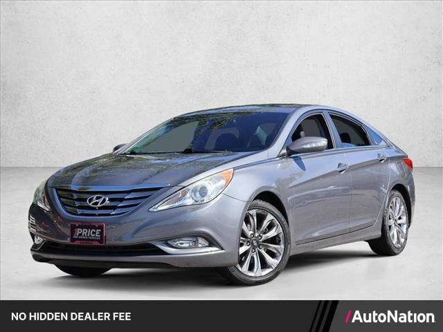 2011 Hyundai SONATA Limited 2.0T — photo 1 of 13
