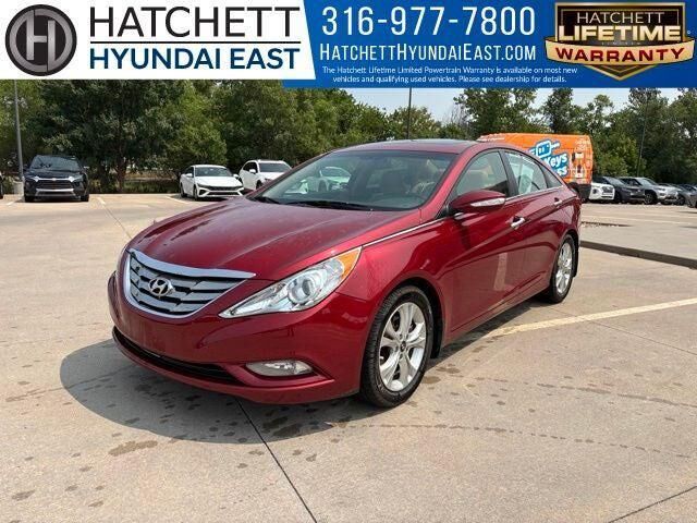 2013 Hyundai SONATA Limited — photo 1 of 5