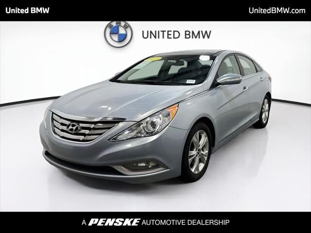 2013 Hyundai SONATA Limited — photo 1 of 13