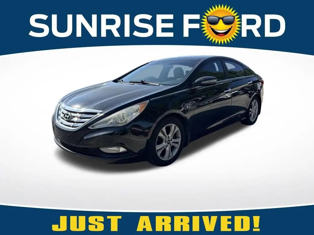 2013 Hyundai SONATA SE — photo 1 of 26