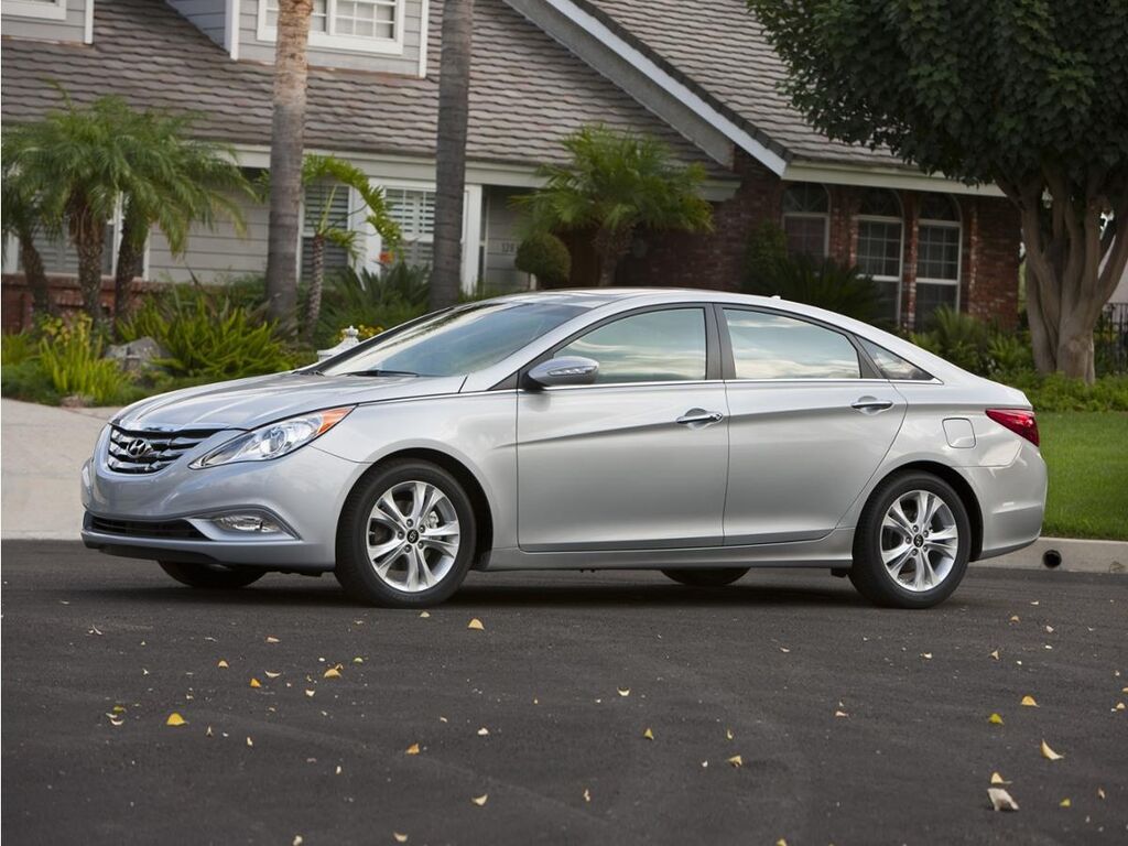 2013 Hyundai SONATA SE — photo 1 of 2