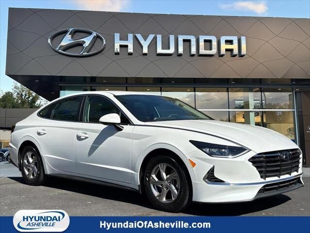 2022 Hyundai SONATA SE