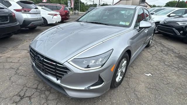 2021 Hyundai Sonata SE — photo 1 of 9