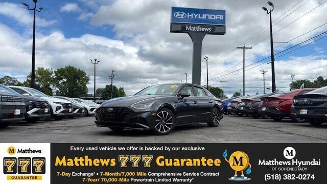 2021 Hyundai SONATA Limited — photo 1 of 13
