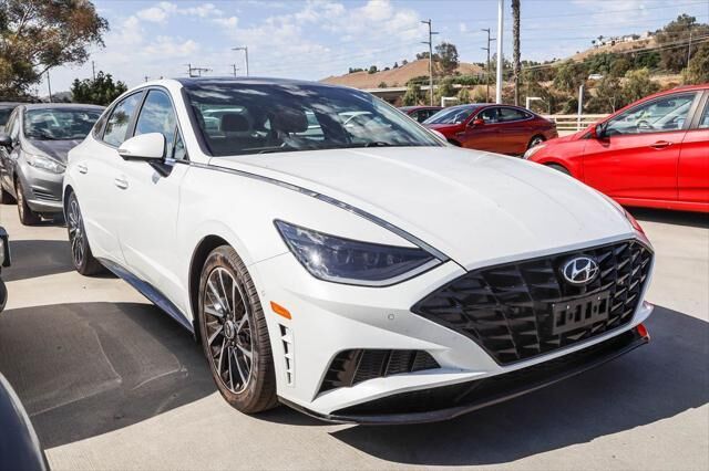 2021 Hyundai SONATA Limited — photo 1 of 10