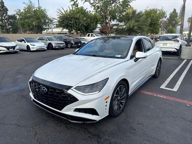2020 Hyundai SONATA Limited — photo 1 of 21