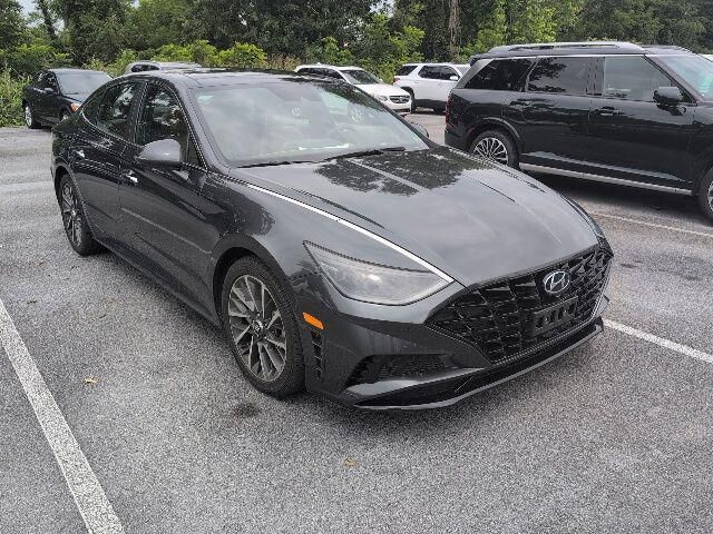2020 Hyundai SONATA Limited — photo 1 of 13