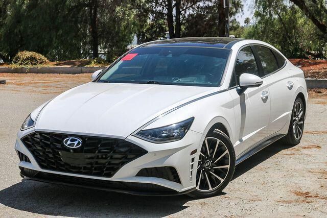2020 Hyundai SONATA Limited — photo 1 of 13