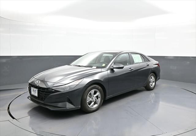2021 Hyundai ELANTRA SE — photo 1 of 26