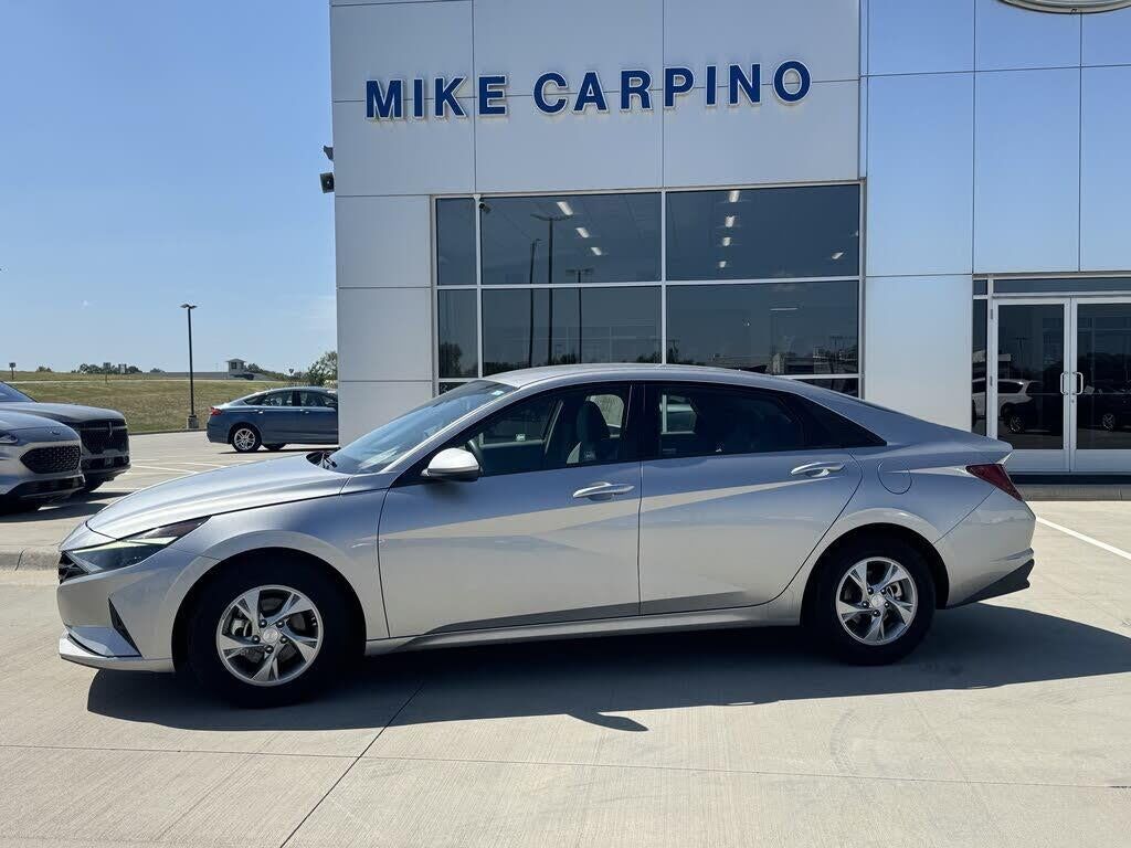 2021 Hyundai ELANTRA SE — photo 1 of 1