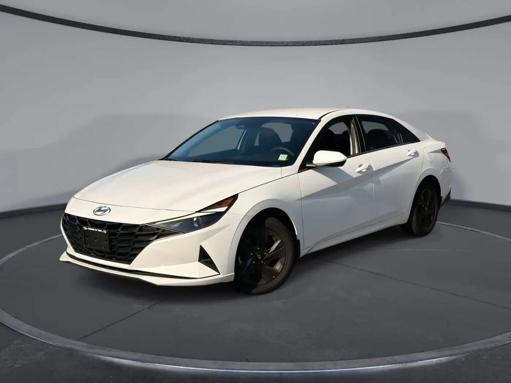 2023 Hyundai ELANTRA SEL — photo 1 of 26