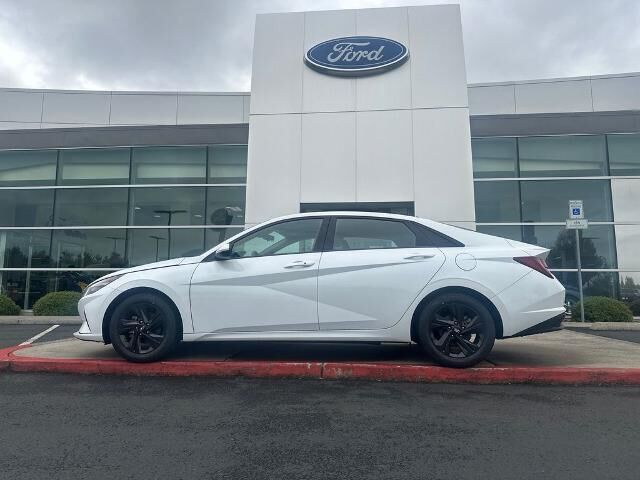 2021 Hyundai ELANTRA SEL — photo 1 of 13