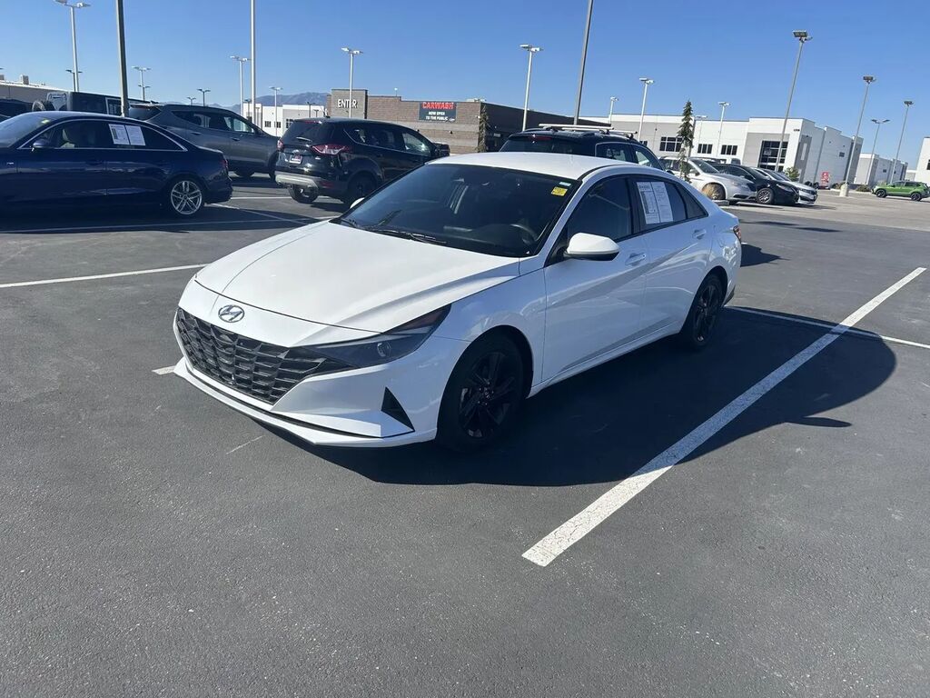 2023 Hyundai ELANTRA SEL — photo 1 of 13