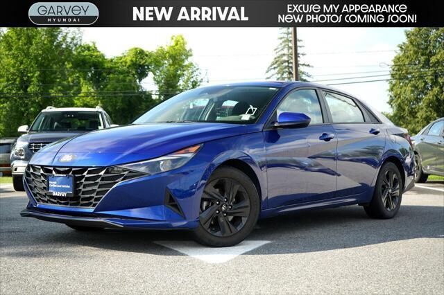 2022 Hyundai ELANTRA SEL — photo 1 of 14