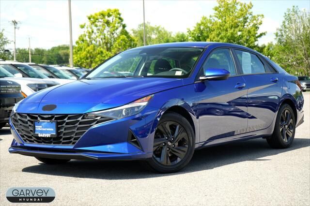 2022 Hyundai ELANTRA SEL