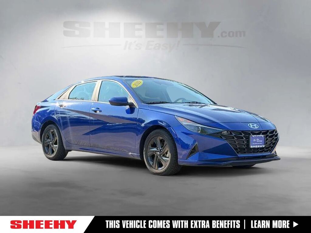 2022 Hyundai ELANTRA SEL — photo 1 of 10